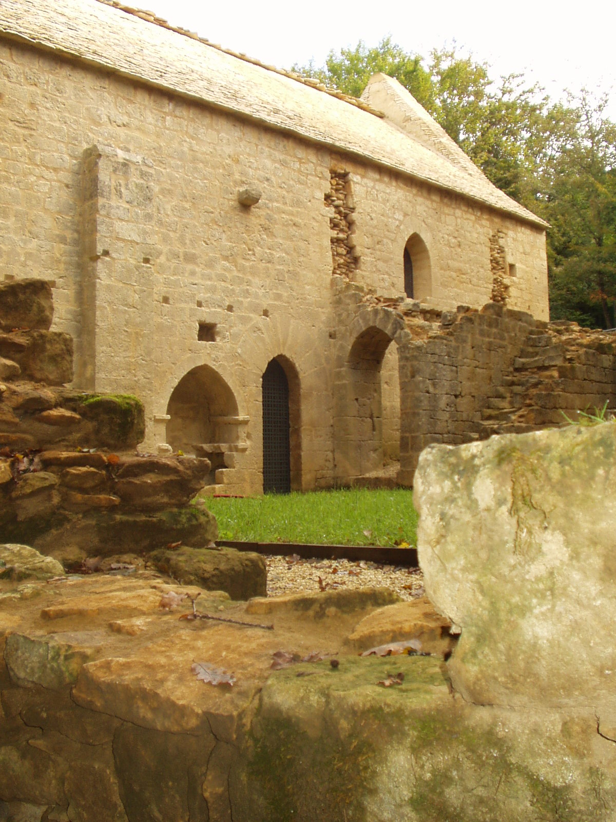 Redon Espic 13 ruines du prieuré